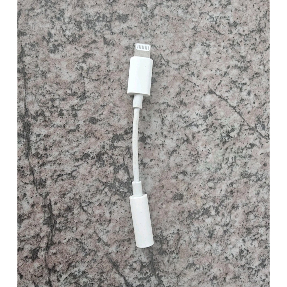 Apple Lightning 3.5mm Headphone Jack Adapter Dongle iPhone X 8 7 Plus A1749 OEM